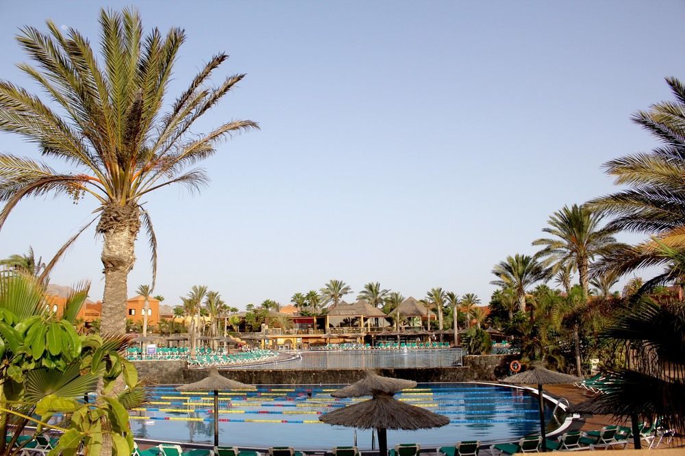 Oasis Papagayo Sport Resort Corralejo Bagian luar foto